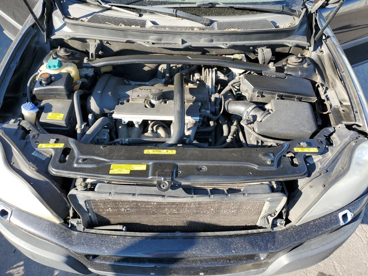 2004 VOLVO XC90