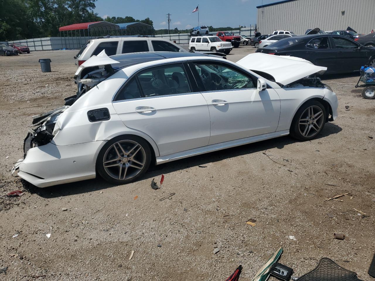 2014 MERCEDES-BENZ E-Class