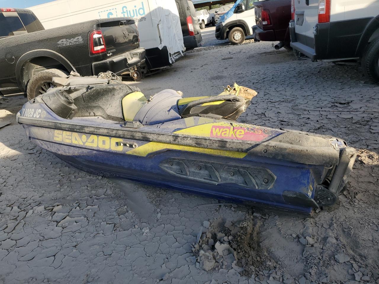 2020 Sea Doo Wake