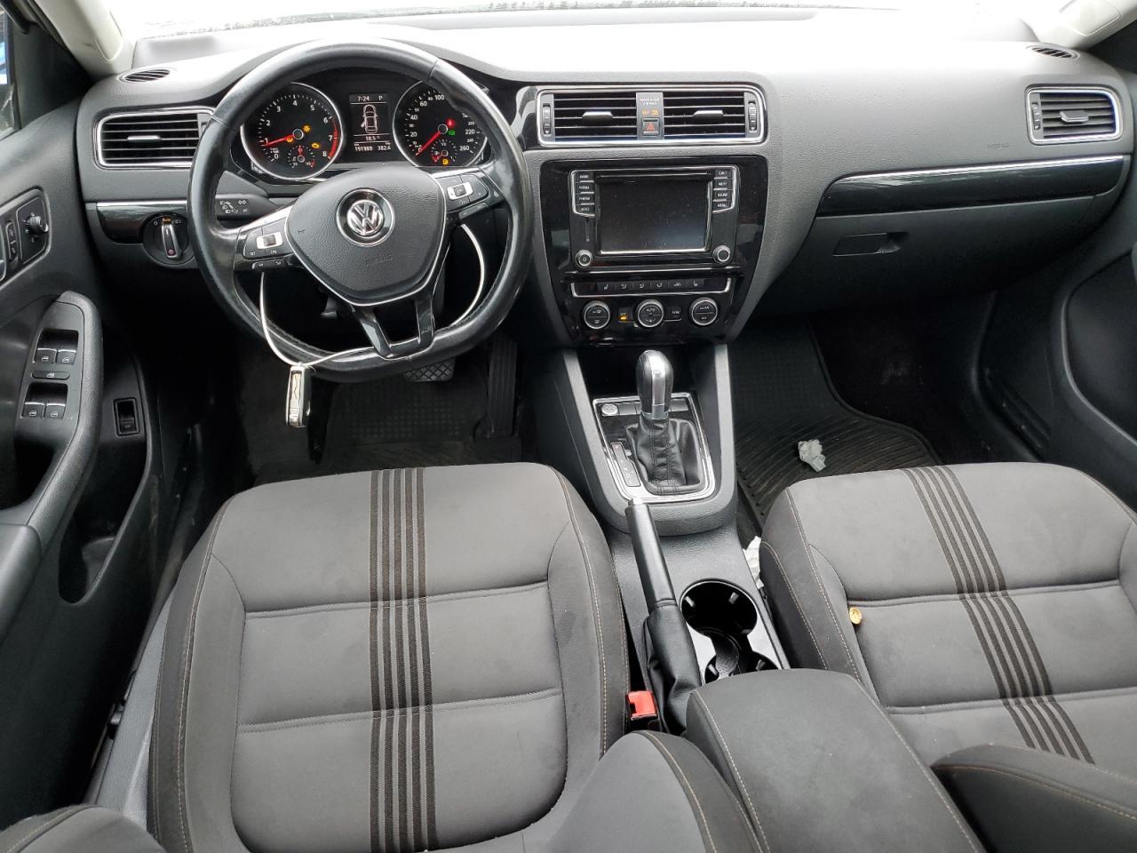 2017 VOLKSWAGEN JETTA