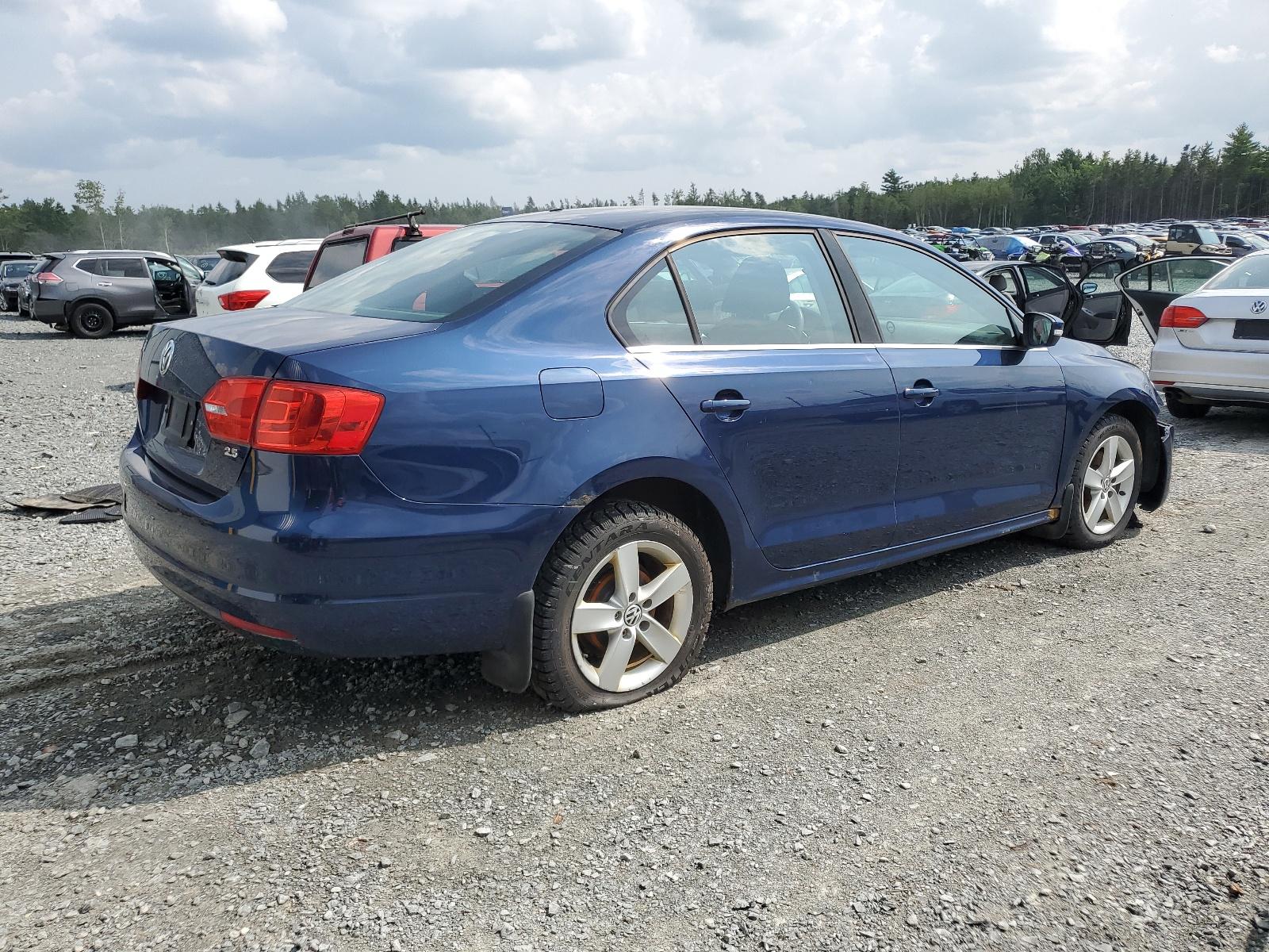 2011 VOLKSWAGEN JETTA