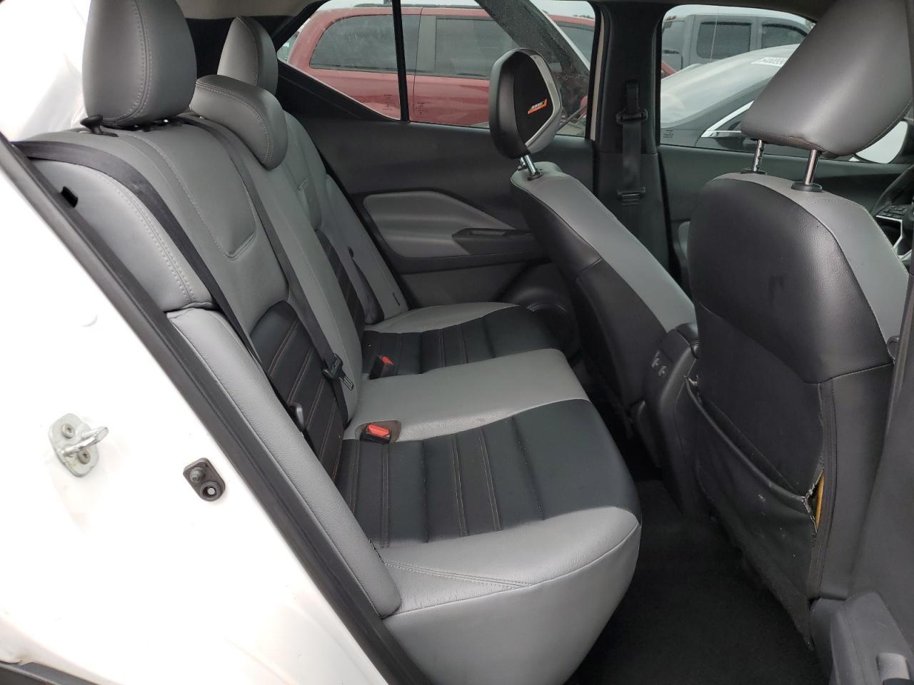 2021 NISSAN KICKS