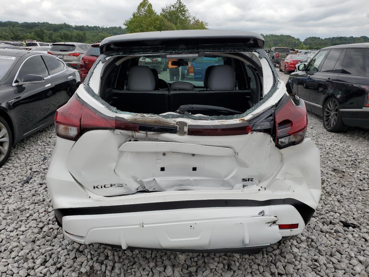 2021 NISSAN KICKS