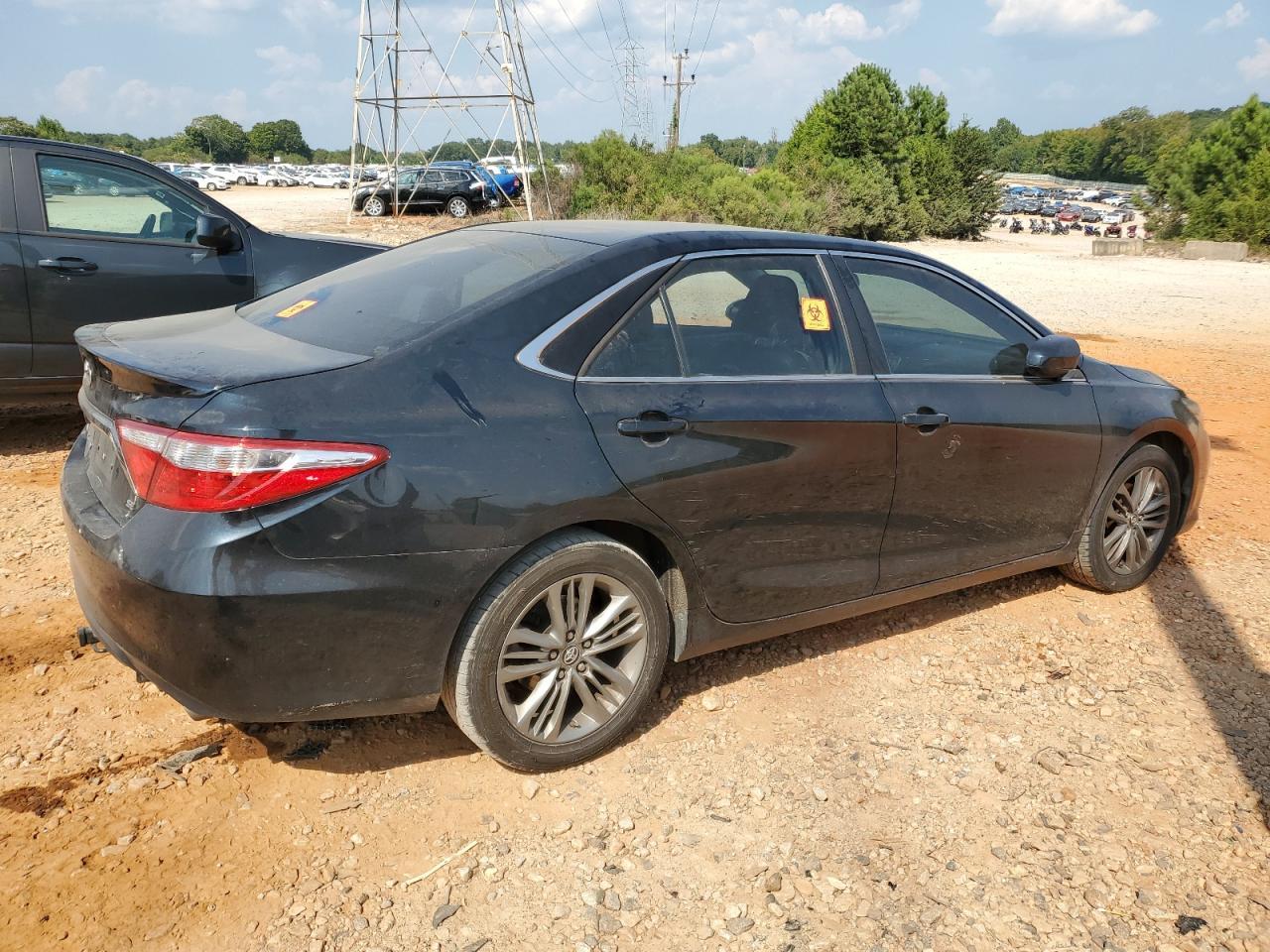 2016 TOYOTA CAMRY