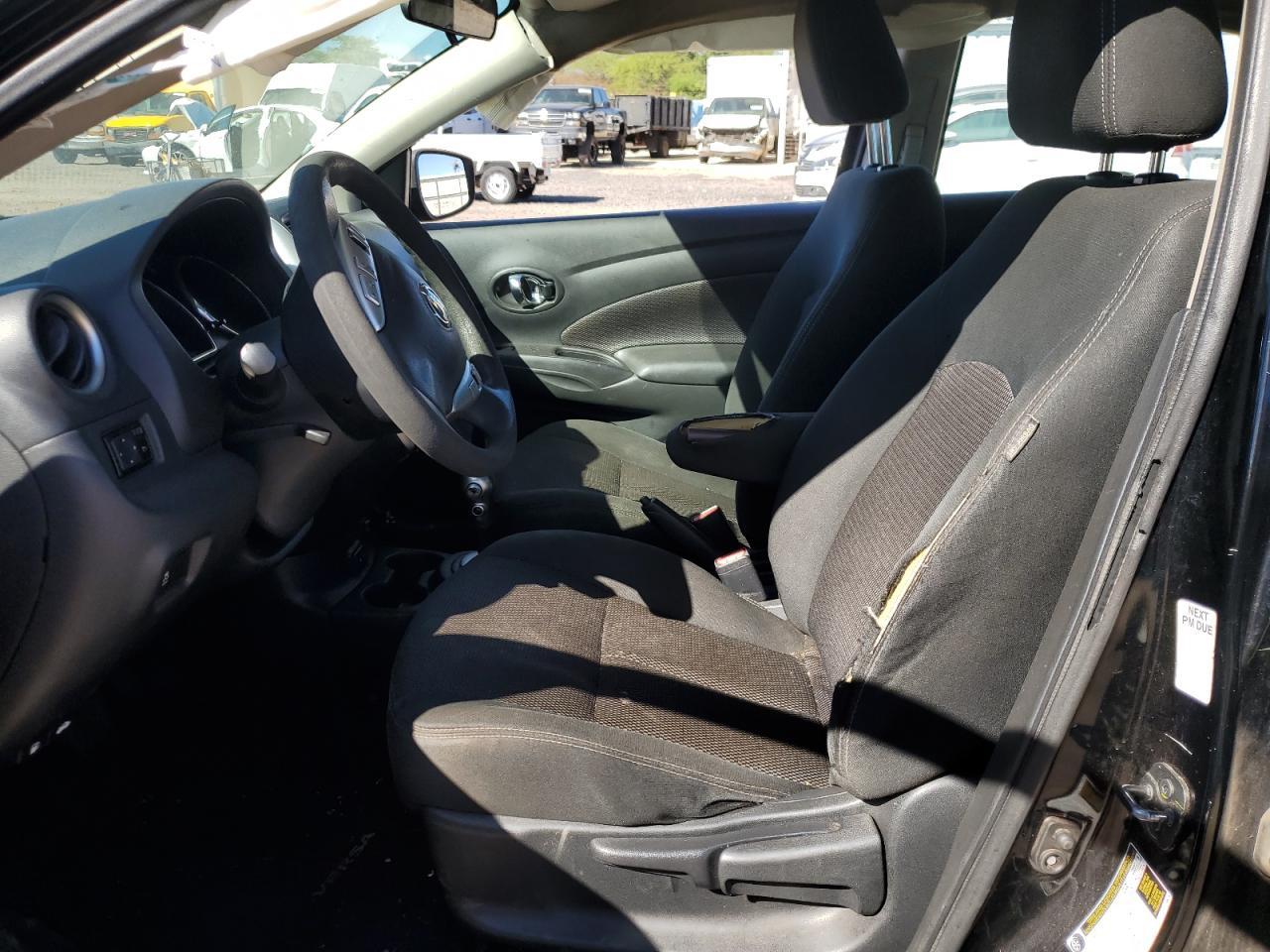 2017 NISSAN VERSA