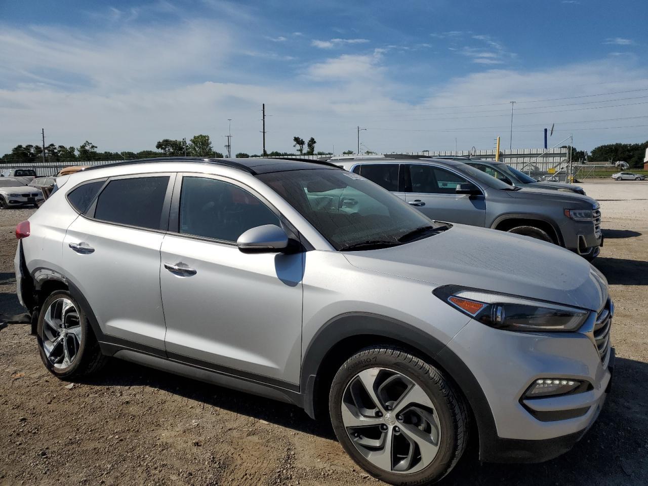 2016 HYUNDAI TUCSON