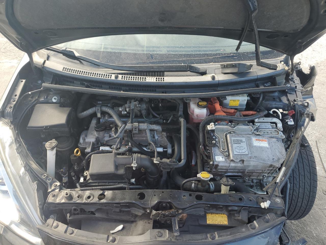 2015 TOYOTA Prius c