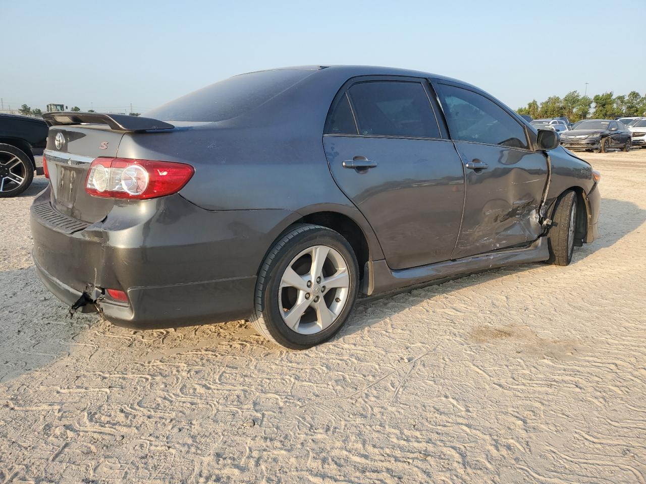 2013 TOYOTA COROLLA