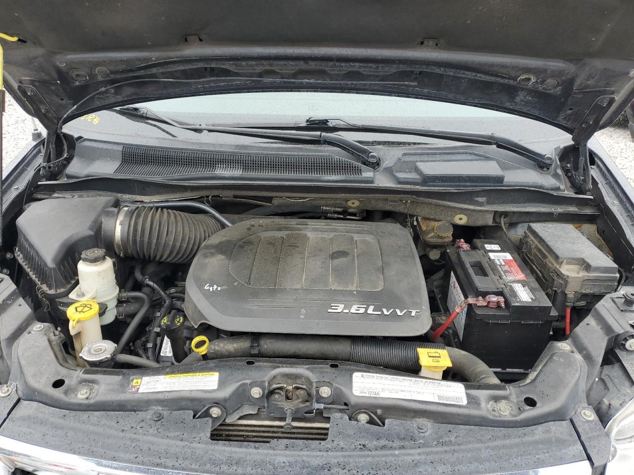 2011 CHRYSLER Town & Country