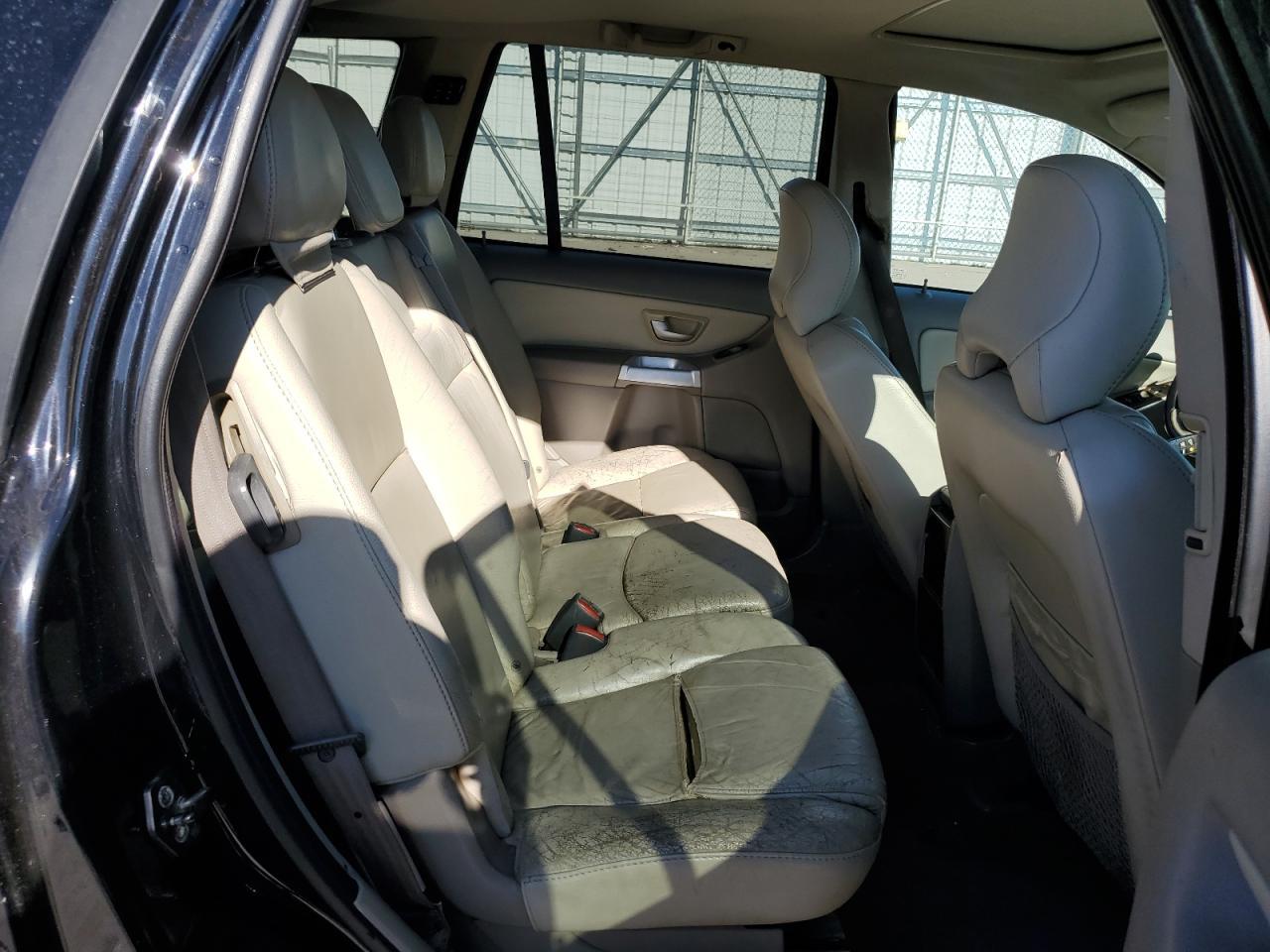 2004 VOLVO XC90