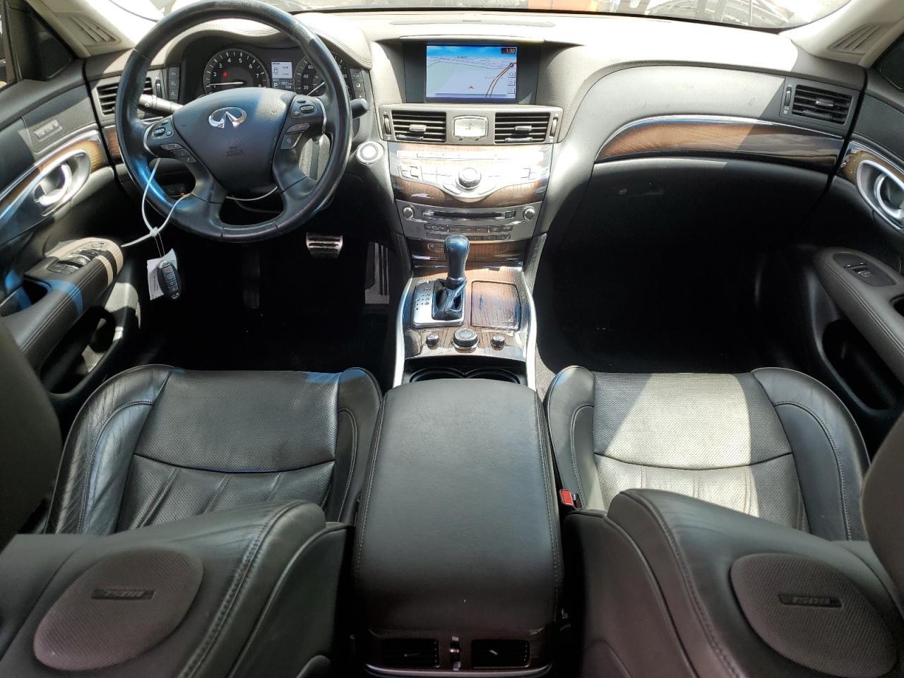 2016 INFINITI Q70