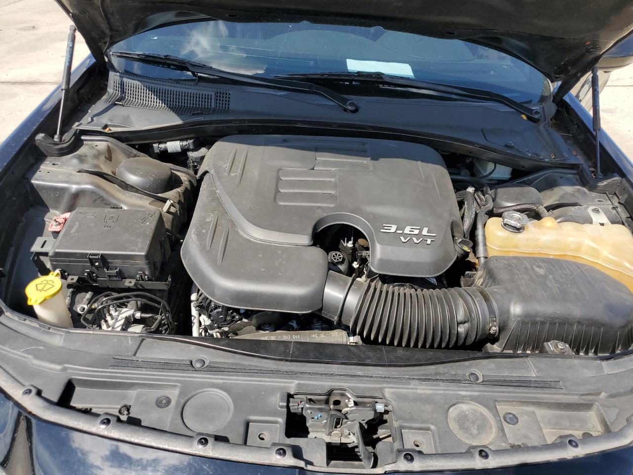 2019 CHRYSLER 300