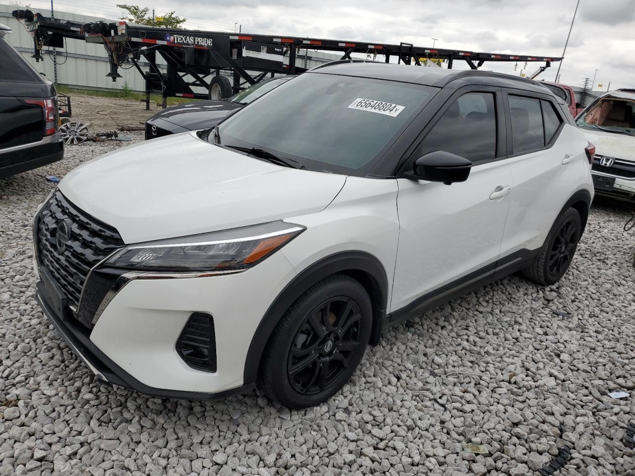 2021 NISSAN KICKS