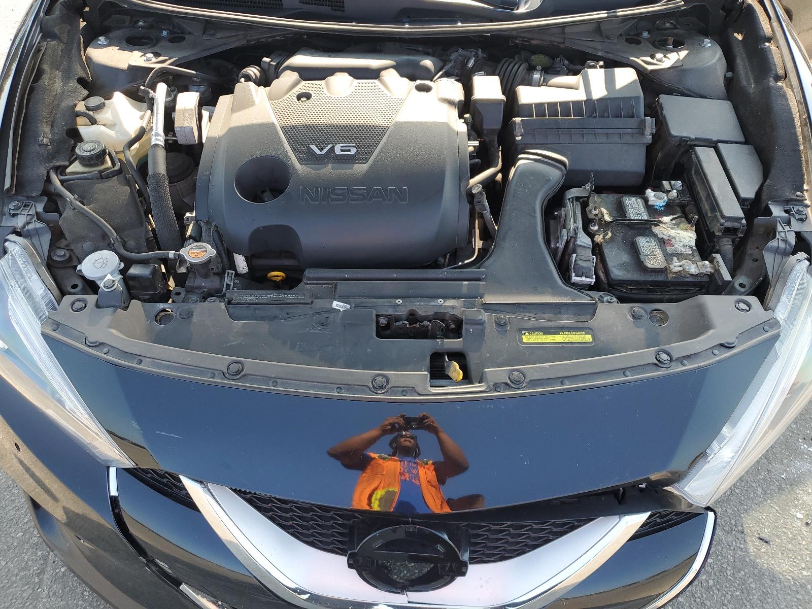 2017 NISSAN Maxima