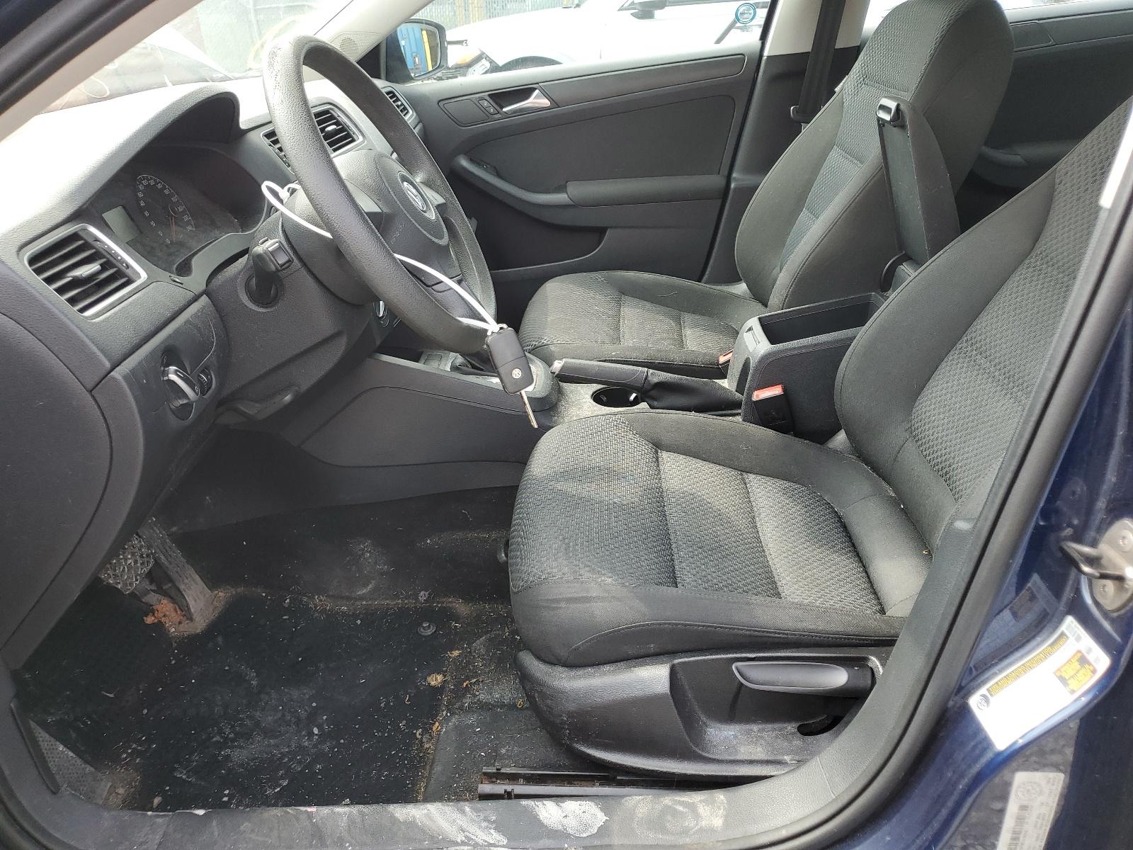 2011 VOLKSWAGEN JETTA