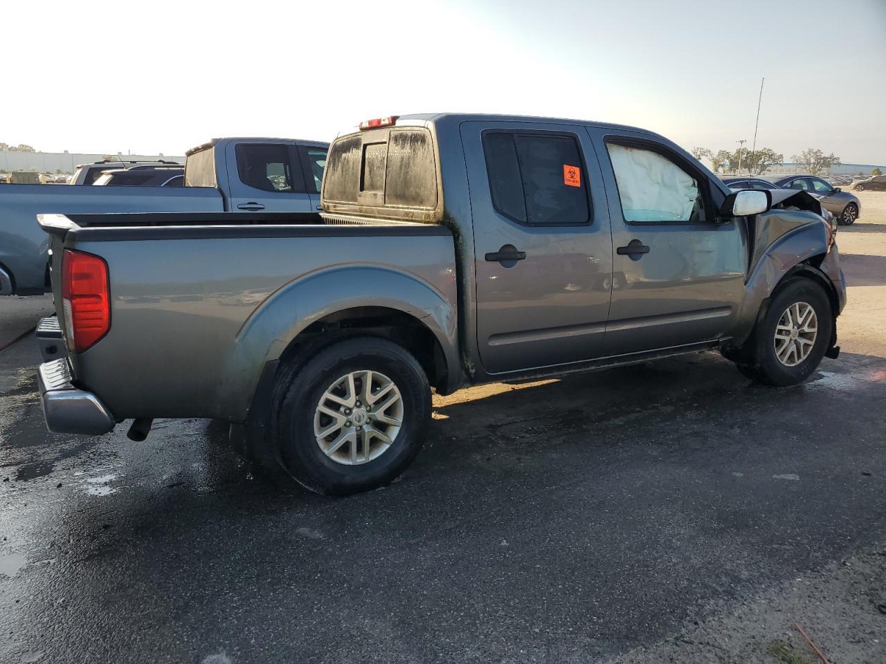 2017 NISSAN Frontier