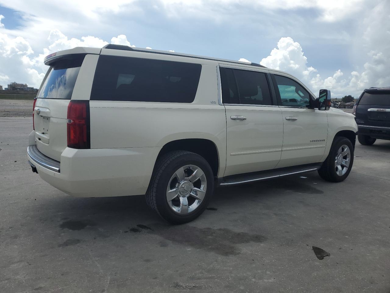 2015 CHEVROLET Suburban
