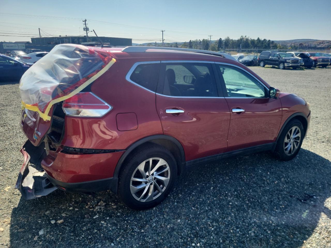 2015 NISSAN ROGUE