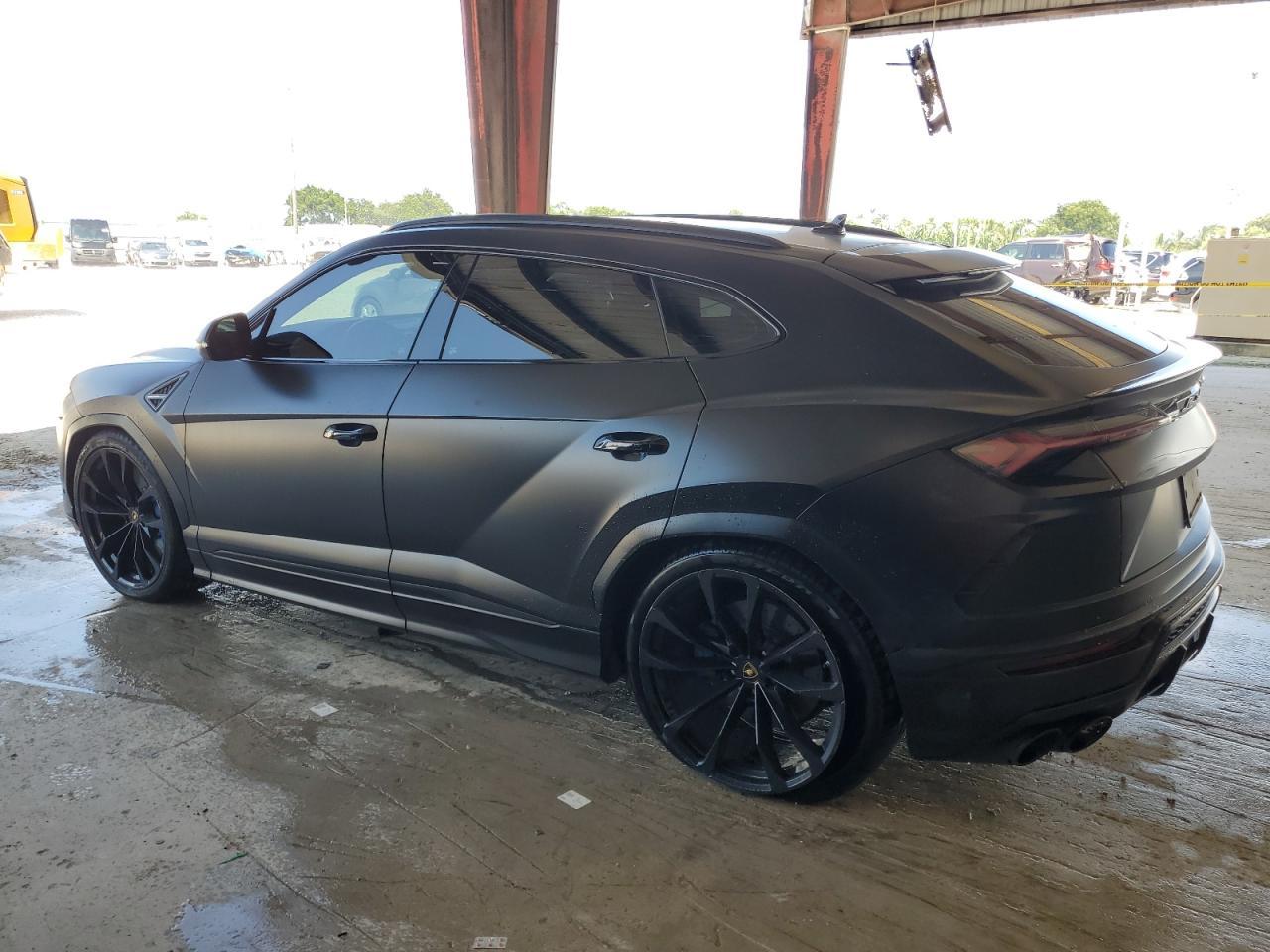 2020 Lamborghini Urus