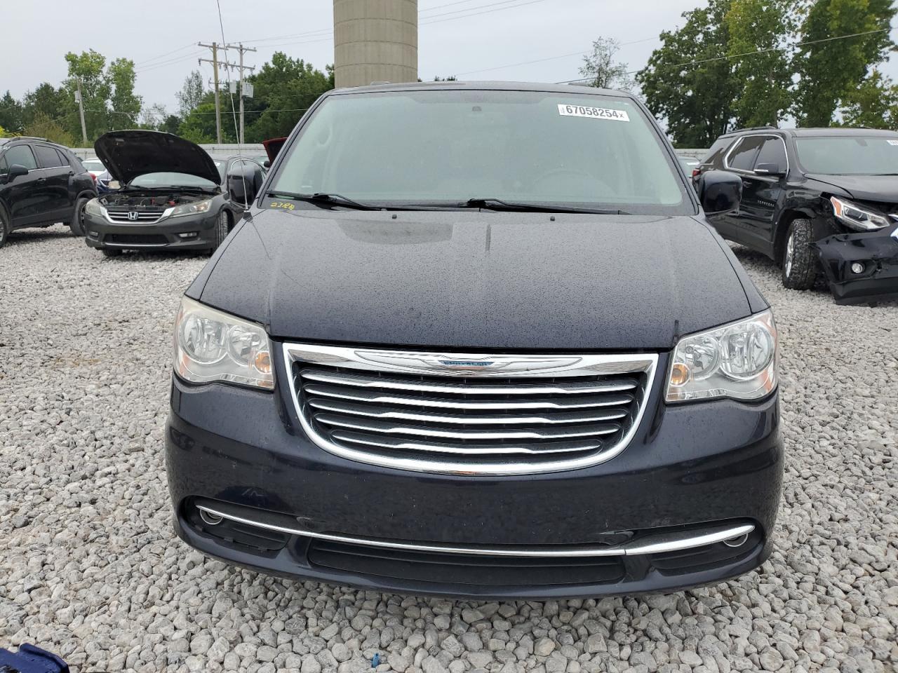 2011 CHRYSLER Town & Country