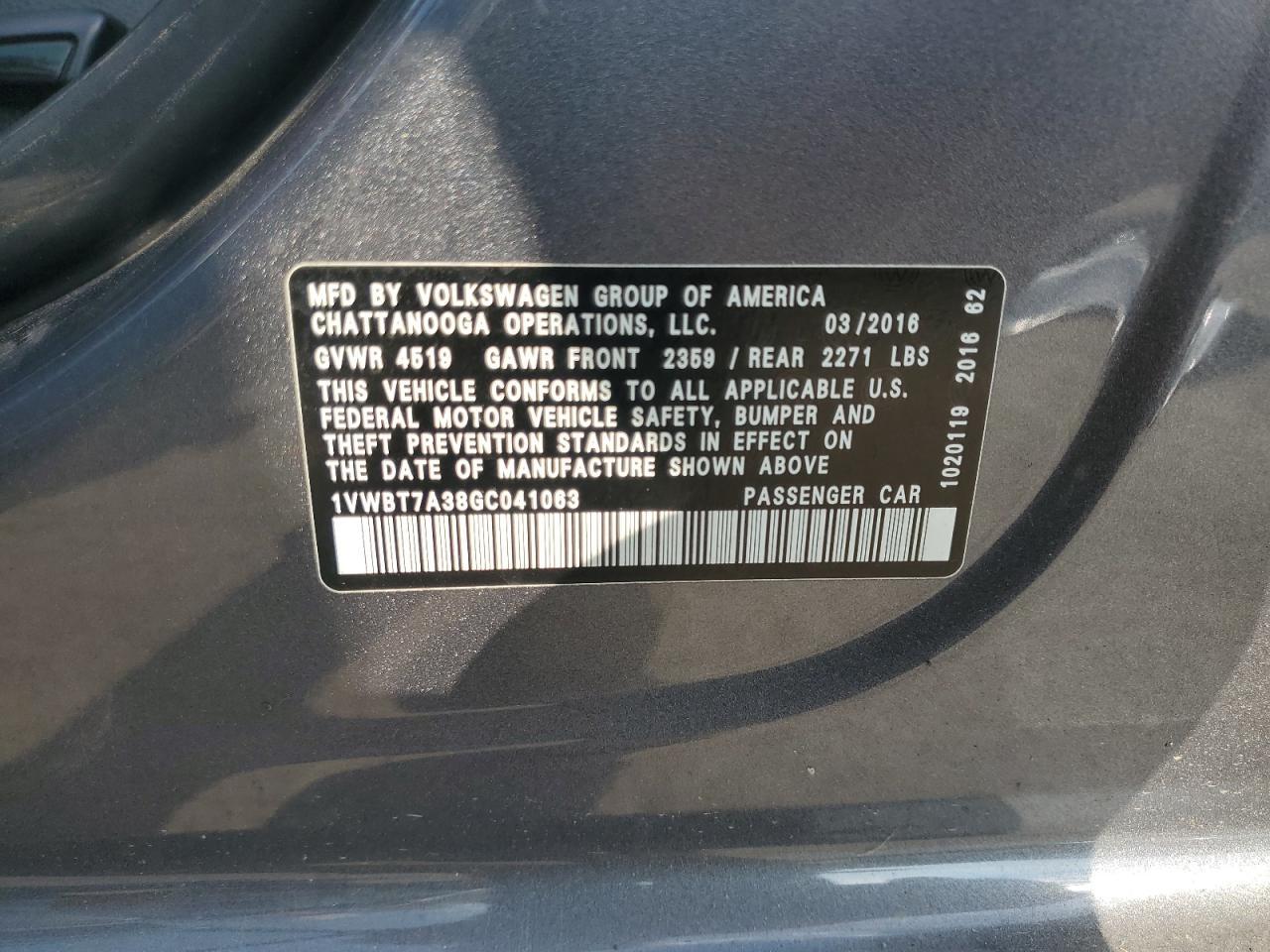 2016 VOLKSWAGEN Passat
