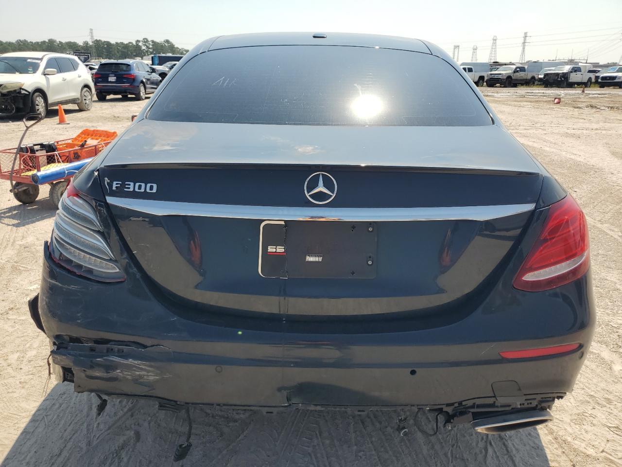 2017 MERCEDES-BENZ E-Class