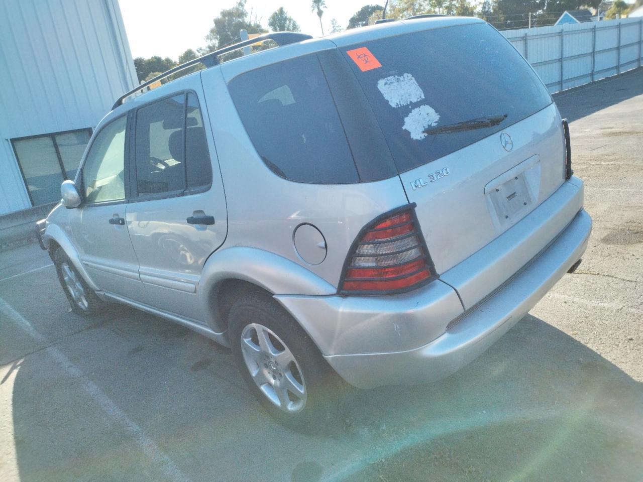 2001 MERCEDES-BENZ ML-Class