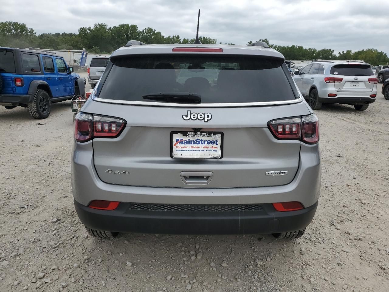 2021 JEEP Compass