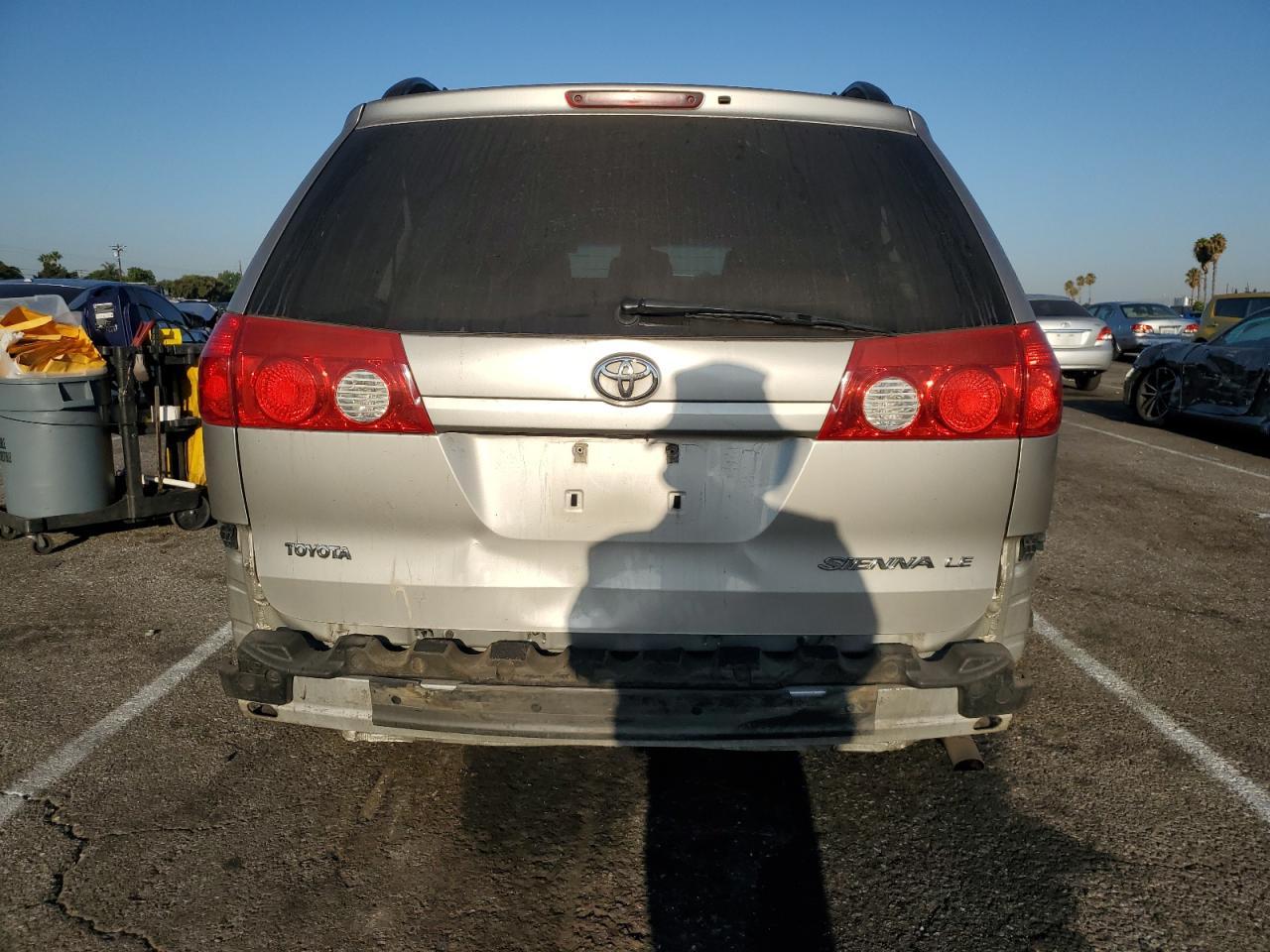 2010 TOYOTA SIENNA