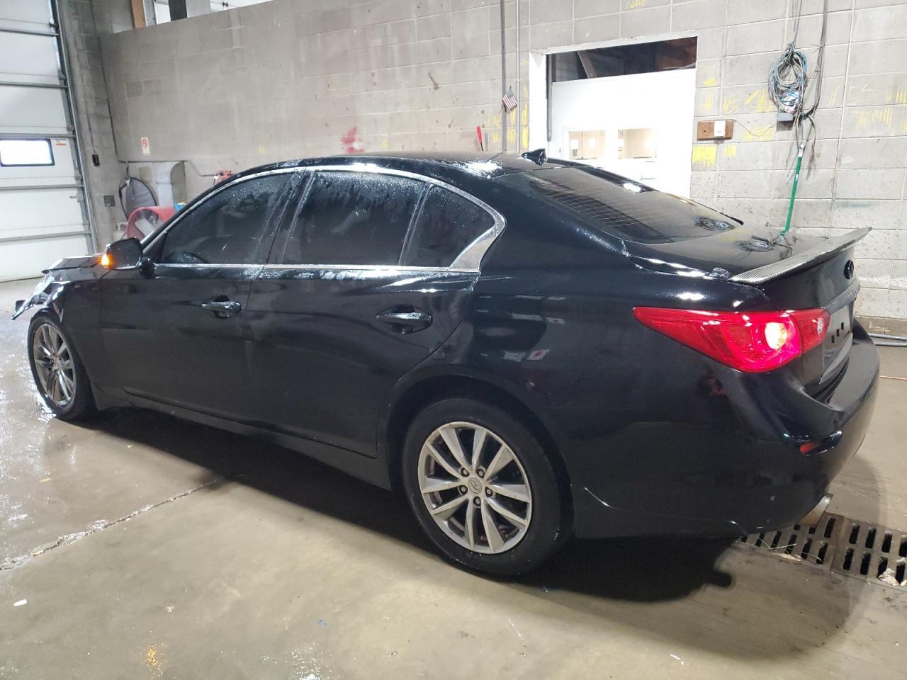 2015 INFINITI Q50