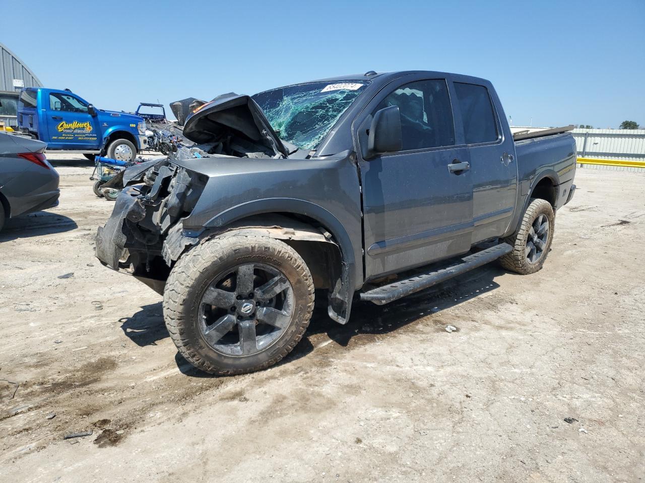 2011 NISSAN Titan