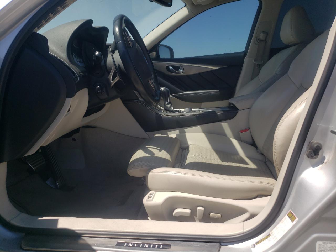 2017 INFINITI Q50