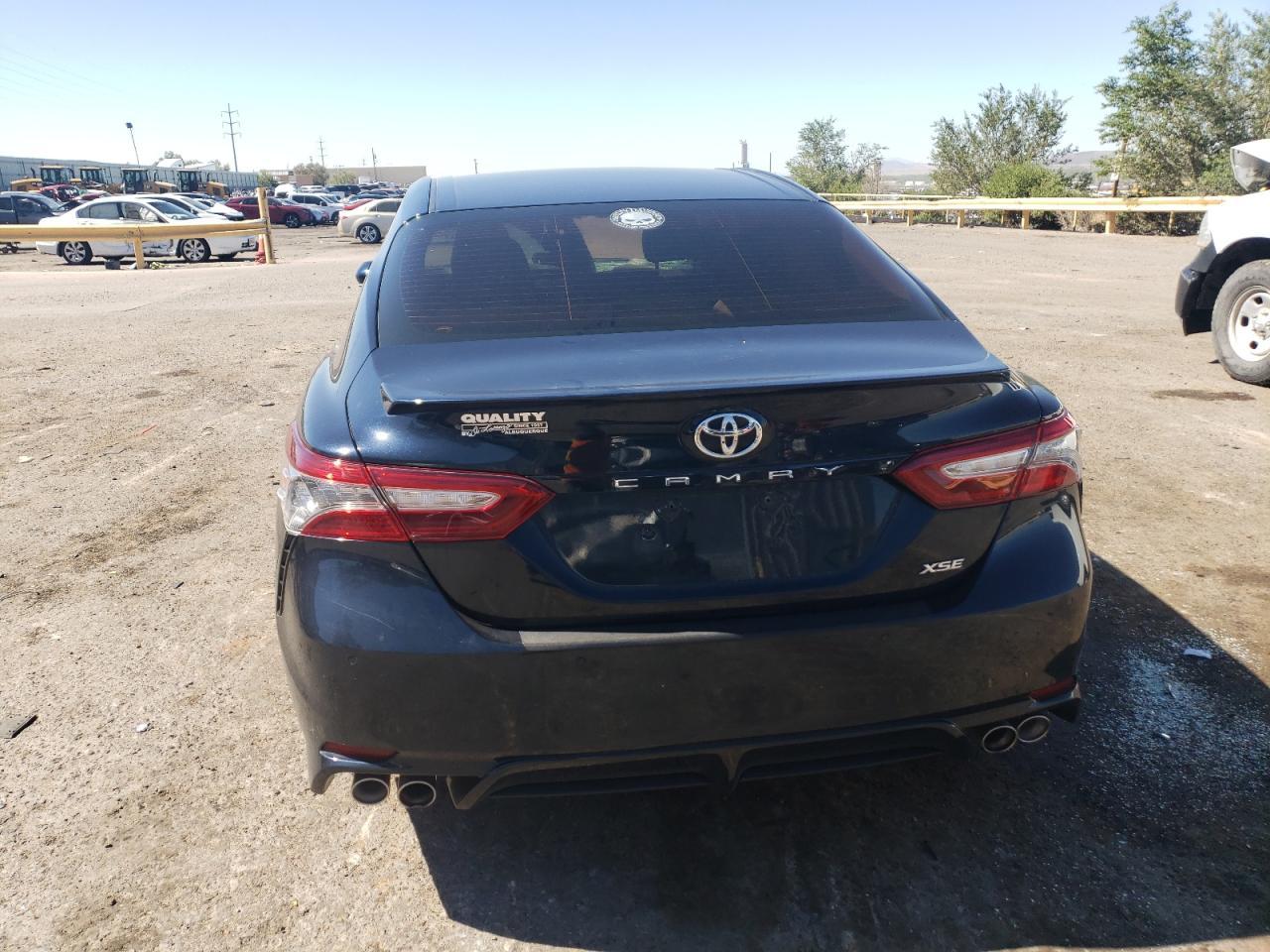2018 TOYOTA CAMRY
