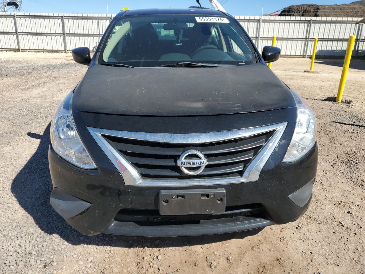 2017 NISSAN VERSA