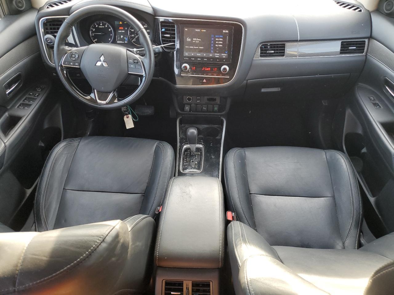 2020 MITSUBISHI outlander