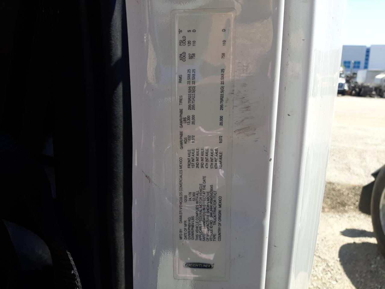 2021 FREIGHTLINER CASCADIA 126