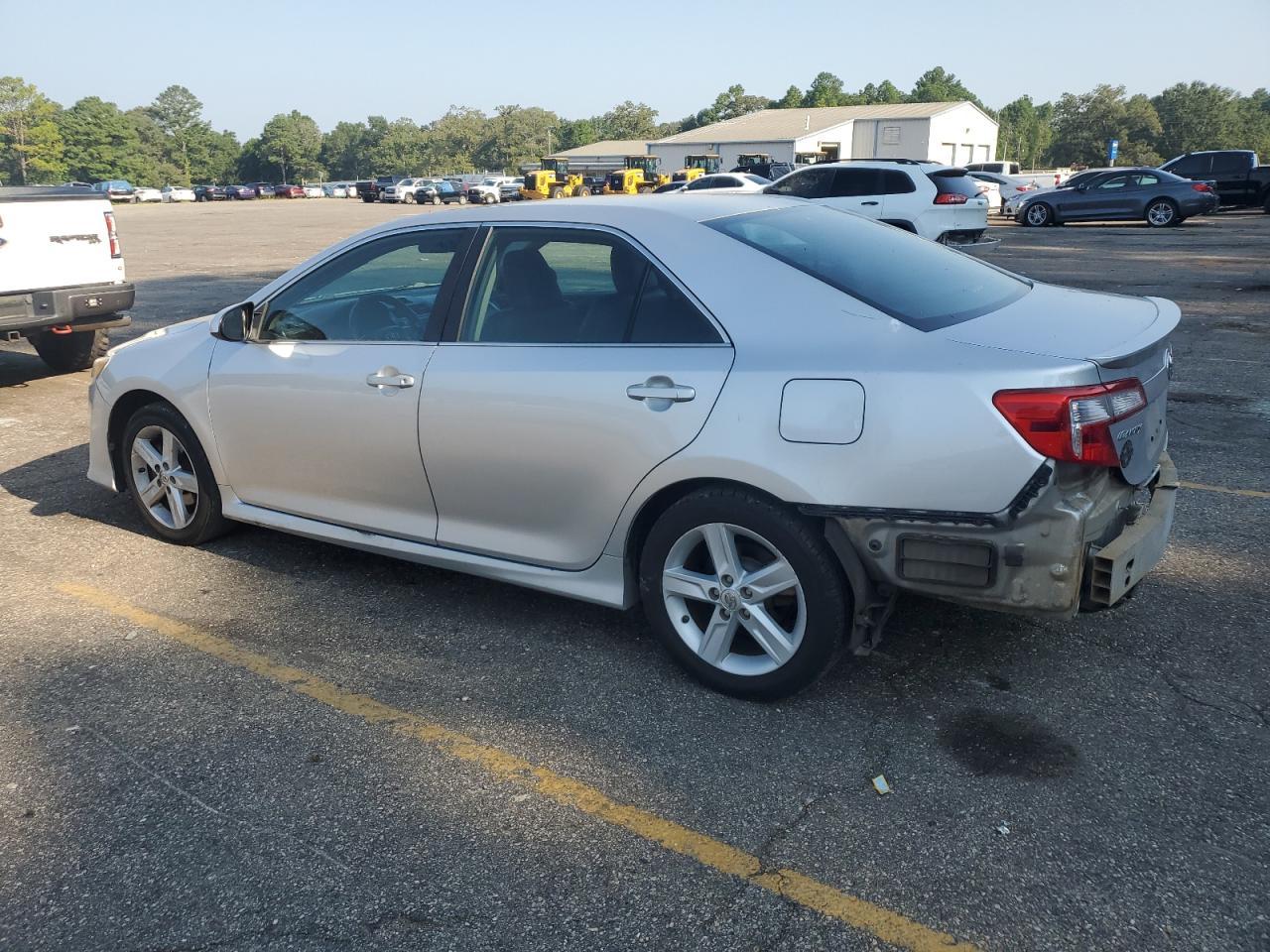 2013 TOYOTA CAMRY