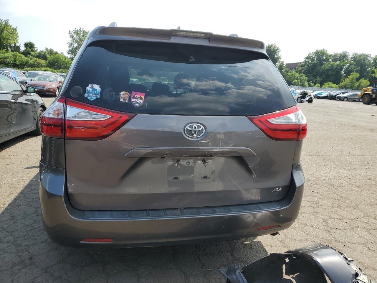 2018 TOYOTA SIENNA