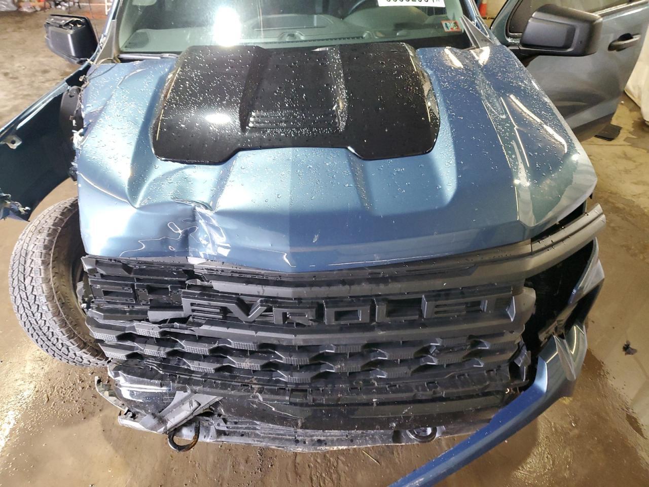 2024 CHEVROLET Silverado