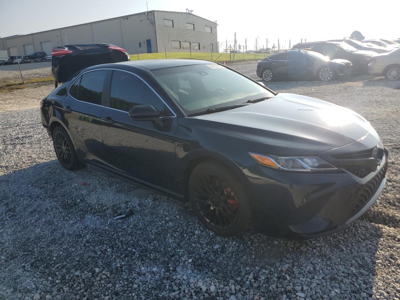 2018 TOYOTA CAMRY