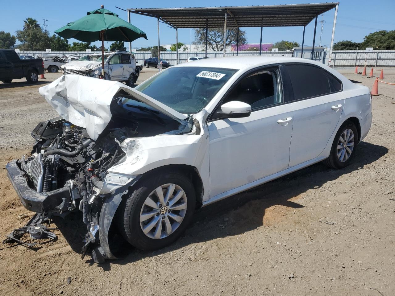 2014 VOLKSWAGEN Passat