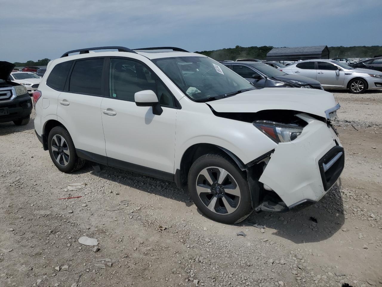 2017 SUBARU FORESTER
