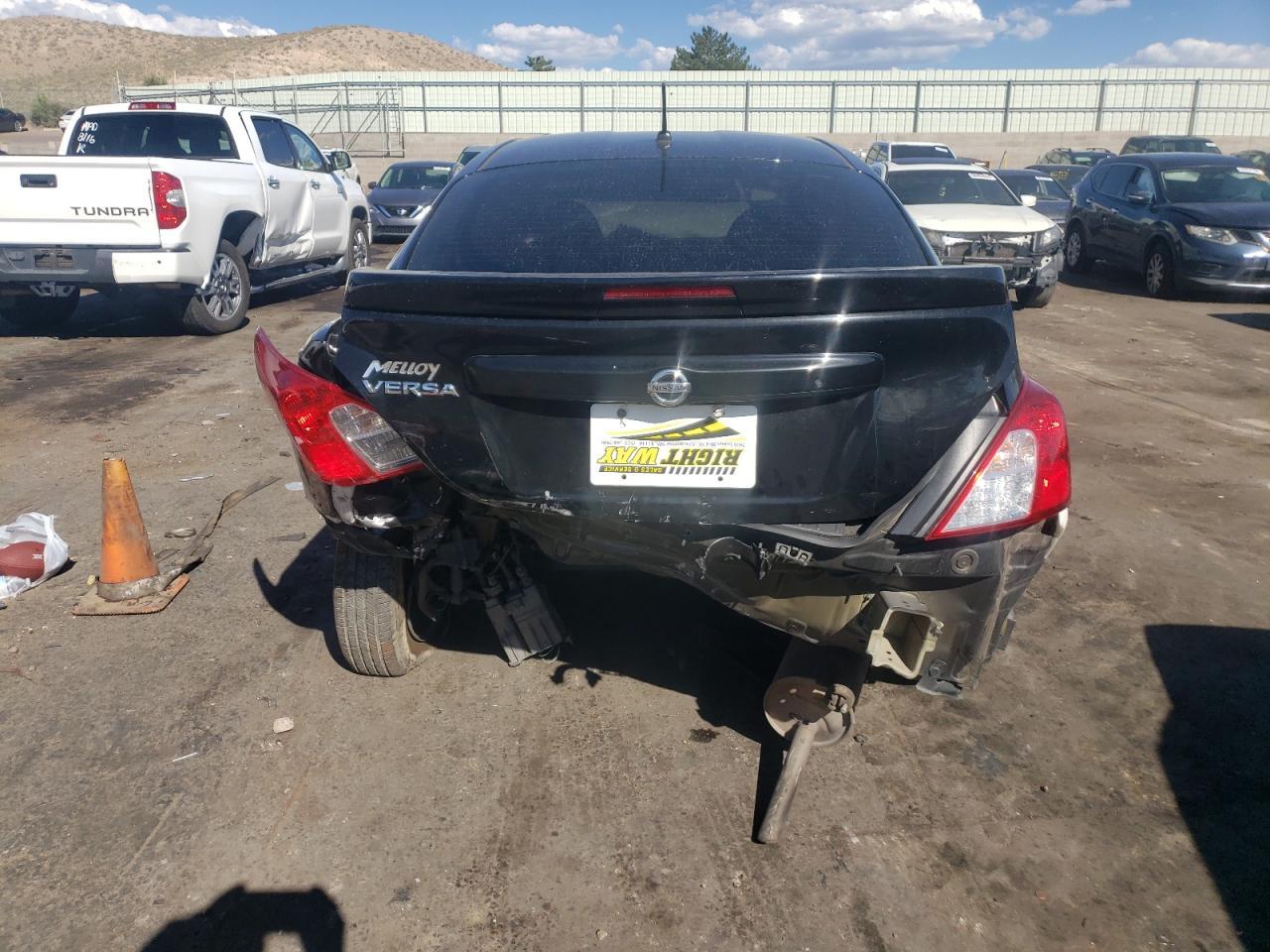 2017 NISSAN VERSA