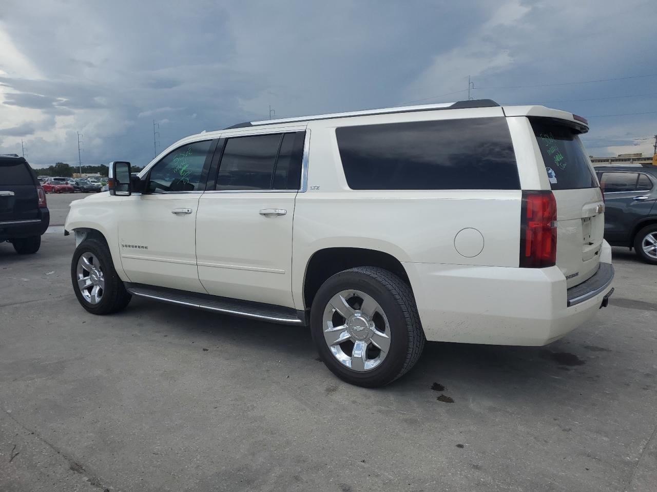 2015 CHEVROLET Suburban
