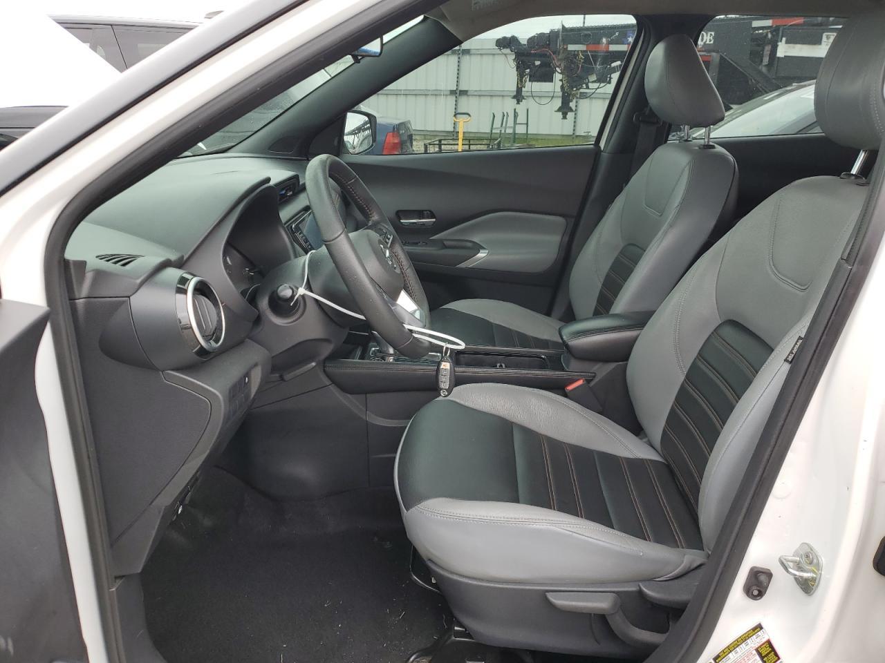 2021 NISSAN KICKS