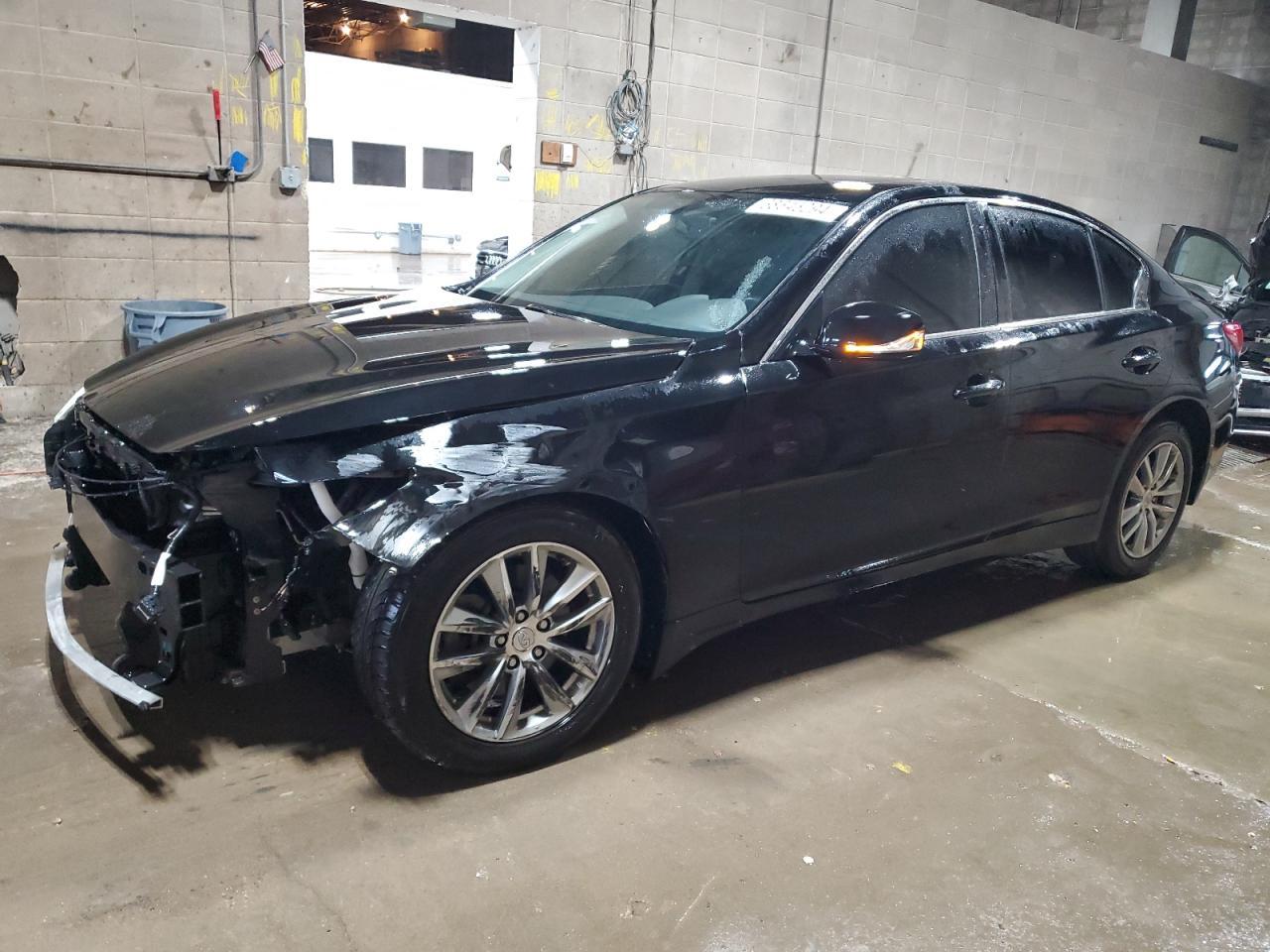 2015 INFINITI Q50