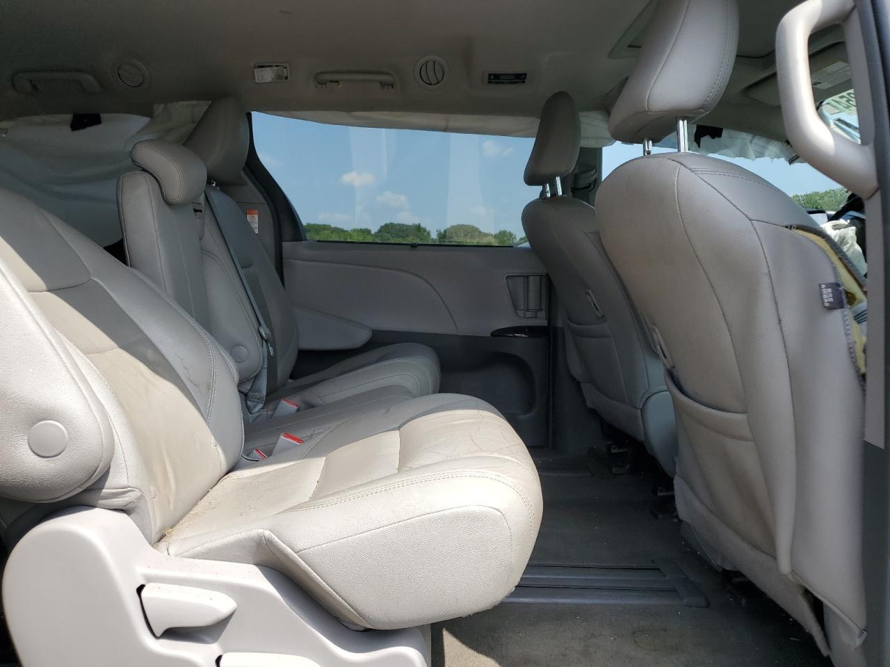 2018 TOYOTA SIENNA