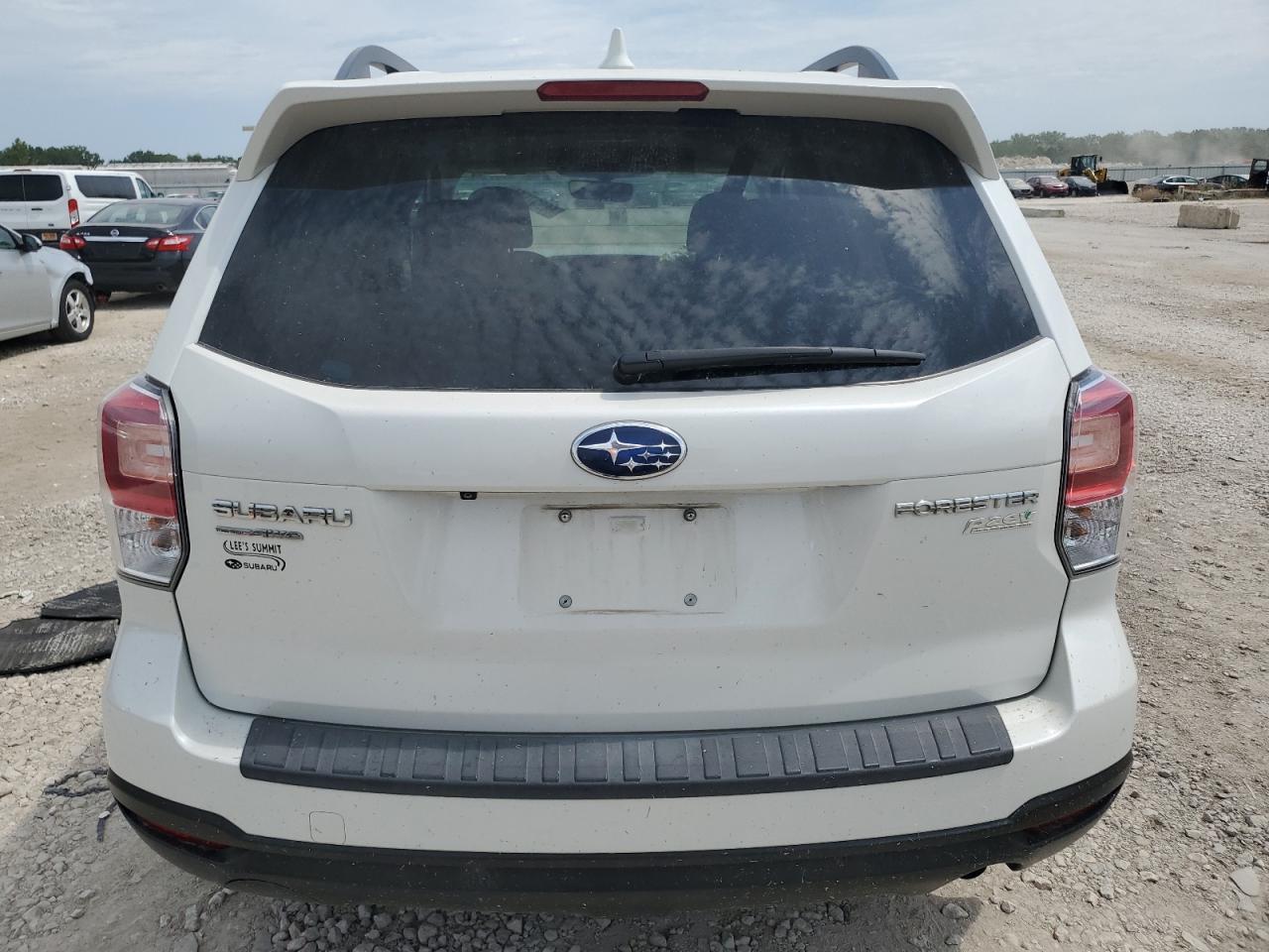 2017 SUBARU FORESTER