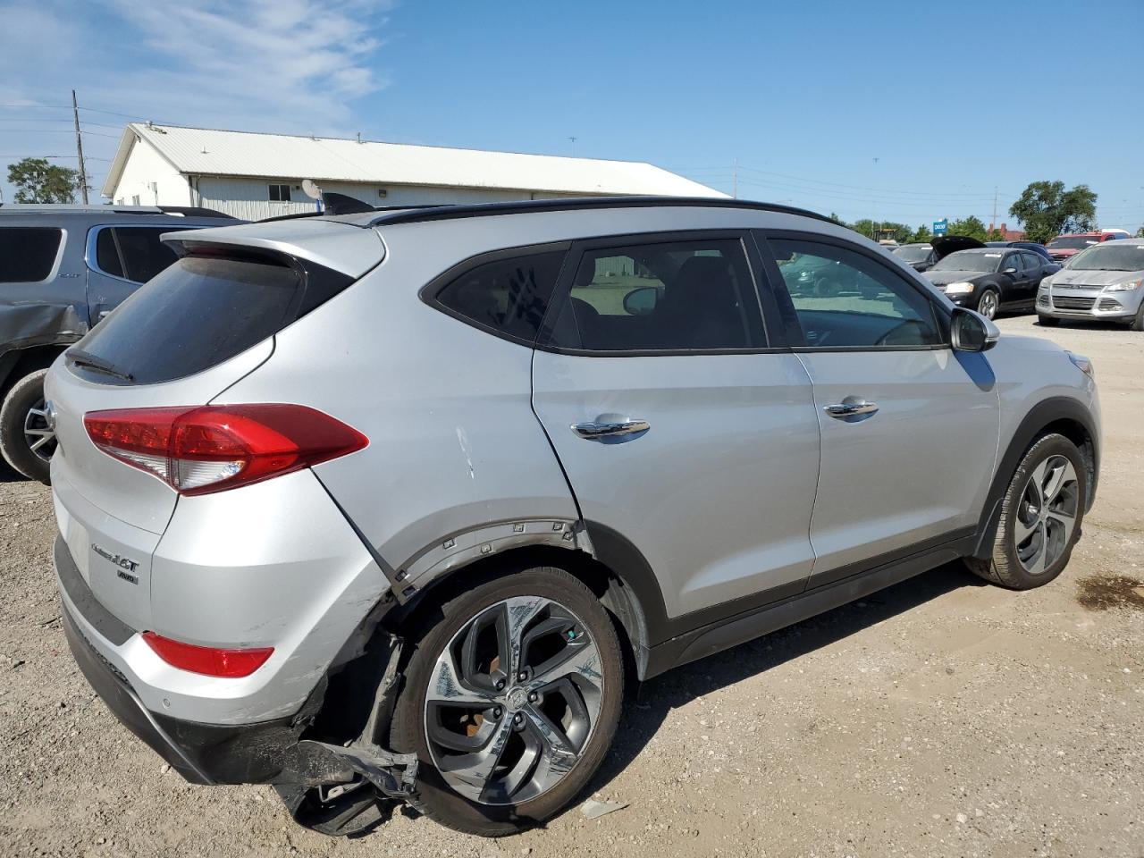 2016 HYUNDAI TUCSON