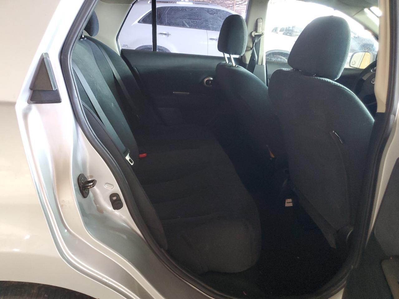 2010 NISSAN VERSA